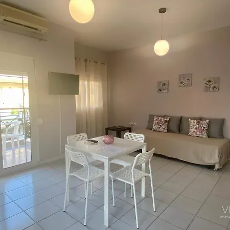 4 Apartments In Hanioti Exterior foto