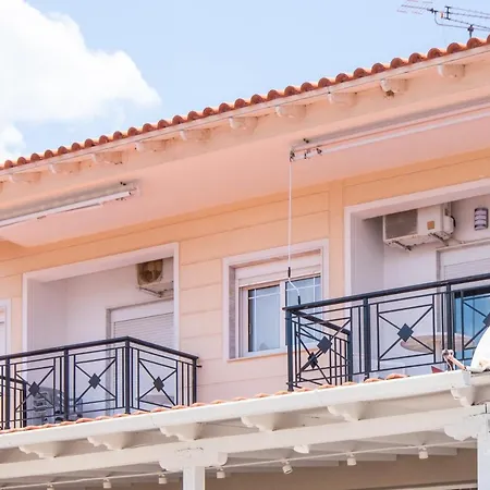 4 Apartments In Hanioti Exterior foto