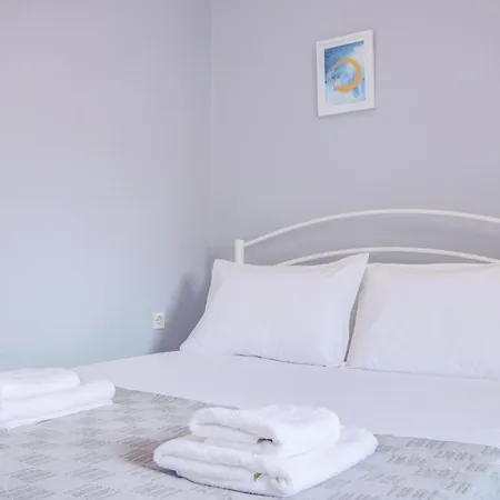 4 Apartments In Hanioti Exterior foto